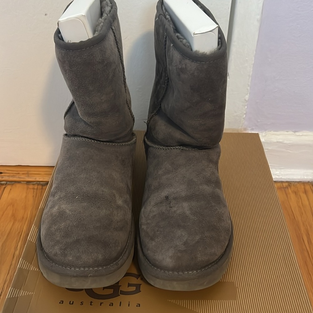 UGG CLASSIC SHORT GREY